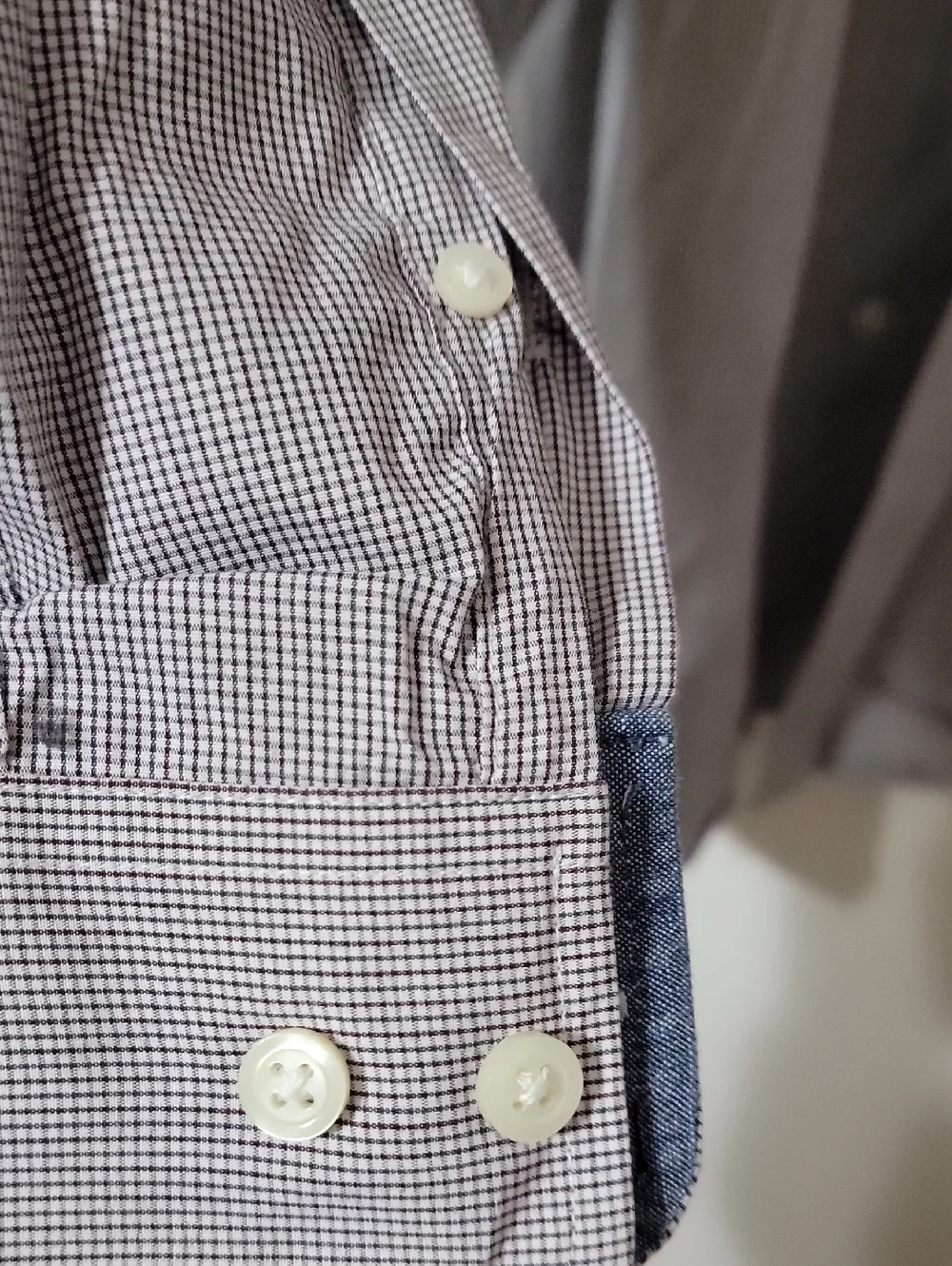 Banana Republic Men's Slim Fit Check Button-Up in Black and White
